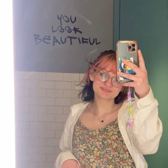 Meet your Posher, Brinley - Picture 1 of 1